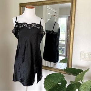 Vintage Y2K Victoria Secret Black Slip LARGE